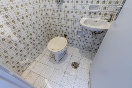 Apartamento para alugar com 90m², 2 quartos e sem vaga Apartamento para alugar com 90m², 2 quartos e sem vagaBanheiro de Serviço