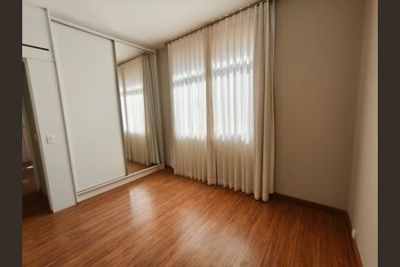 Apartamento à venda com 117m², 3 quartos e 1 vagaQuarto 