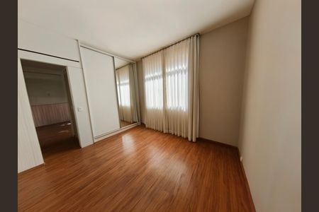 Apartamento à venda com 117m², 3 quartos e 1 vagaQuarto 
