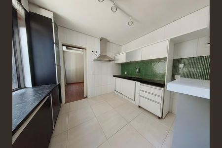 Cozinha de apartamento à venda com 3 quartos, 117m² em Cruzeiro, Belo Horizonte