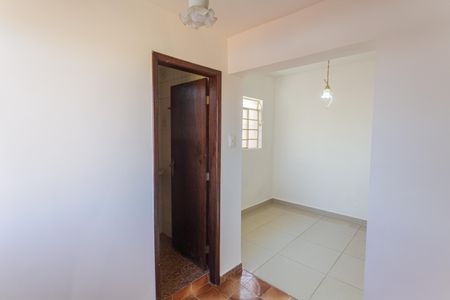 Closet da Suíte de casa para alugar com 2 quartos, 200m² em Esplanada, Belo Horizonte