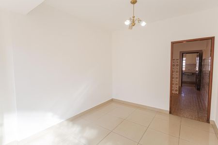 Casa para alugar com 200m², 2 quartos e 2 vagas Casa para alugar com 200m², 2 quartos e 2 vagasSala 1