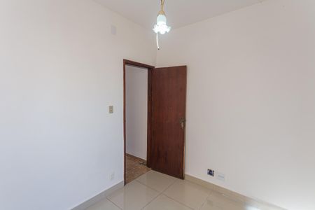 Casa para alugar com 200m², 2 quartos e 2 vagas Casa para alugar com 200m², 2 quartos e 2 vagasSuíte
