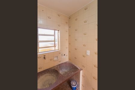 Área de serviço de casa para alugar com 2 quartos, 200m² em Esplanada, Belo Horizonte