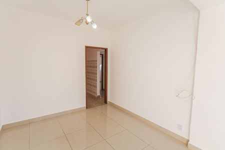 Casa para alugar com 2 quartos, 200m² em Esplanada, Belo Horizonte