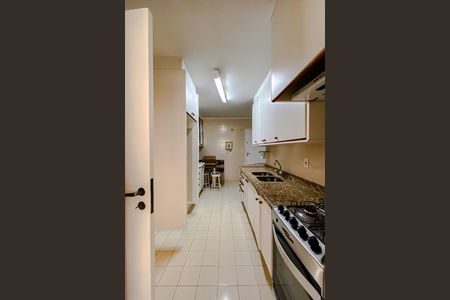 Apartamento à venda com 157m², 3 quartos e 1 vaga Apartamento à venda com 157m², 3 quartos e 1 vagaCozinha
