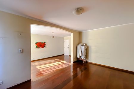 Apartamento à venda com 157m², 3 quartos e 1 vaga Apartamento à venda com 157m², 3 quartos e 1 vagaSala