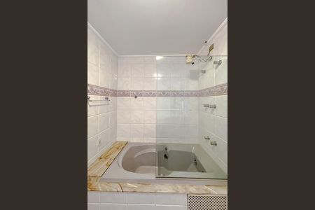 Apartamento à venda com 157m², 3 quartos e 1 vaga Apartamento à venda com 157m², 3 quartos e 1 vagaBanheiro da Suíte
