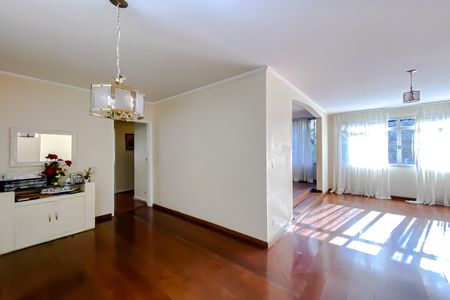 Apartamento à venda com 157m², 3 quartos e 1 vaga Apartamento à venda com 157m², 3 quartos e 1 vagaSala