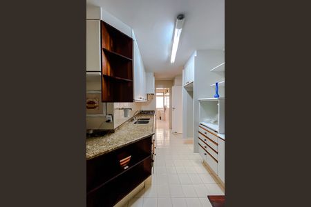 Apartamento à venda com 157m², 3 quartos e 1 vaga Apartamento à venda com 157m², 3 quartos e 1 vagaCozinha