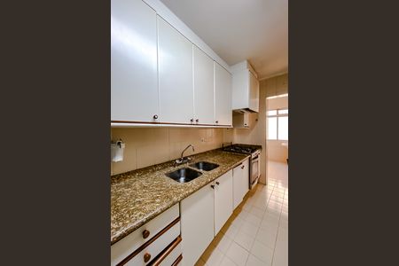 Apartamento à venda com 157m², 3 quartos e 1 vaga Apartamento à venda com 157m², 3 quartos e 1 vagaCozinha