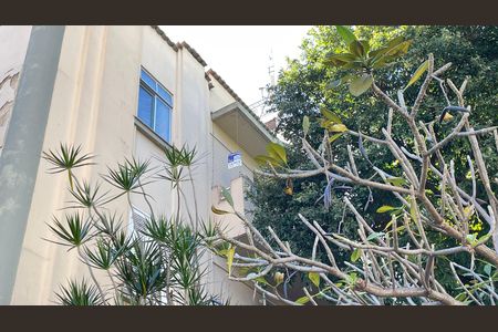 Apartamento à venda com 91m², 4 quartos e sem vaga Apartamento à venda com 91m², 4 quartos e sem vagaPlaquinha