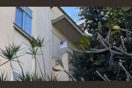 Apartamento à venda com 91m², 4 quartos e sem vaga Apartamento à venda com 91m², 4 quartos e sem vagaPlaquinha