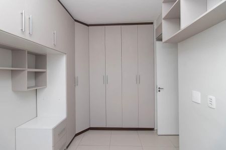 Quarto 2 de apartamento para alugar com 2 quartos, 44m² em Vila Gustavo, São Paulo