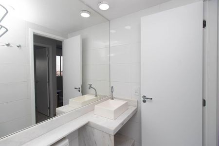 Banheiro de apartamento para alugar com 2 quartos, 44m² em Vila Gustavo, São Paulo