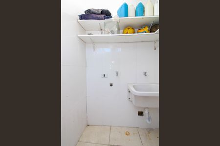 Área de Serviço de casa à venda com 2 quartos, 2147483647m² em Cidade Intercap, Taboão da Serra
