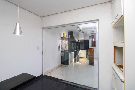 Casa à venda com 2147483650m², 2 quartos e 2 vagas Casa à venda com 2147483650m², 2 quartos e 2 vagasCozinha