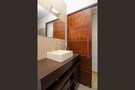 Casa à venda com 2147483650m², 2 quartos e 2 vagas Casa à venda com 2147483650m², 2 quartos e 2 vagasBanheiro