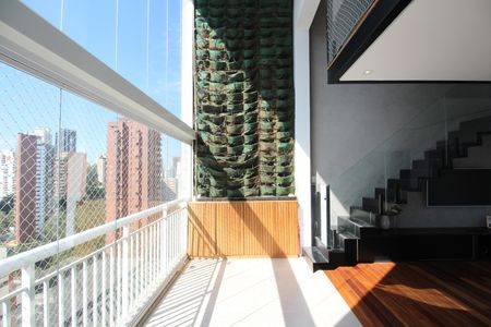 Varanda Gourmet de apartamento para alugar com 4 quartos, 170m² em Vila Suzana, São Paulo