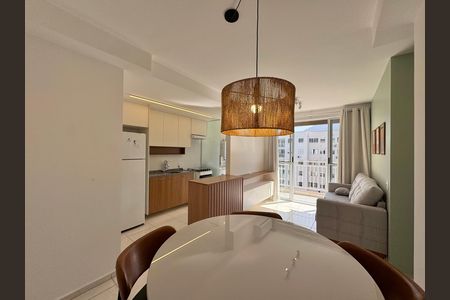 Sala de apartamento para alugar com 2 quartos, 53m² em Barra Olímpica, Rio de Janeiro