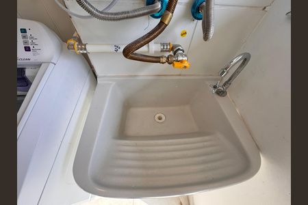 Apartamento para alugar com 53m², 2 quartos e 1 vaga Apartamento para alugar com 53m², 2 quartos e 1 vagaCozinha e Área de Serviço