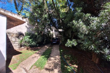Garagem de casa à venda com 3 quartos, 500m² em Campestre, Santo André