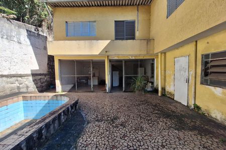 Quintal de casa à venda com 3 quartos, 500m² em Campestre, Santo André