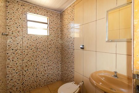 Banheiro de casa para alugar com 1 quarto, 60m² em Vila Margarida, São Paulo
