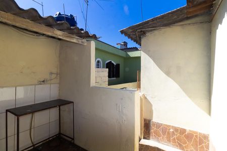 Entrada de casa para alugar com 1 quarto, 60m² em Vila Margarida, São Paulo