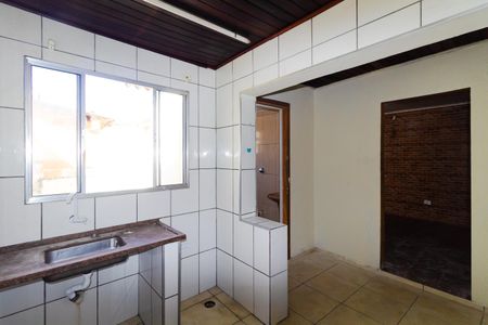 Cozinha de casa para alugar com 1 quarto, 60m² em Vila Margarida, São Paulo