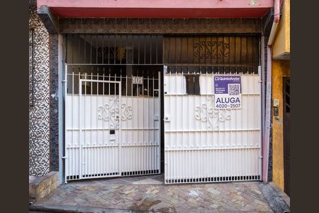 Fachada de casa à venda com 1 quarto, 45m² em Centro, Diadema
