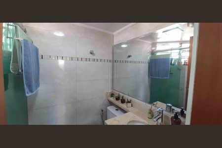 Apartamento à venda com 55m², 2 quartos e 1 vaga Apartamento à venda com 55m², 2 quartos e 1 vagaBanheiro