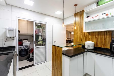 Apartamento à venda com 125m², 3 quartos e 2 vagasCozinha