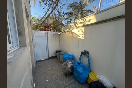 Quintal de casa de condomínio para alugar com 4 quartos, 500m² em Alphaville Residencial Um, Barueri