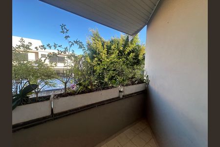 Varanda de casa de condomínio para alugar com 4 quartos, 500m² em Alphaville Residencial Um, Barueri