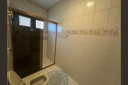 Banheiro da Suíte 1 de casa de condomínio para alugar com 4 quartos, 500m² em Alphaville Residencial Um, Barueri