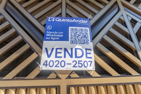 Casa à venda com 250m², 4 quartos e 2 vagas Casa à venda com 250m², 4 quartos e 2 vagasPlaca