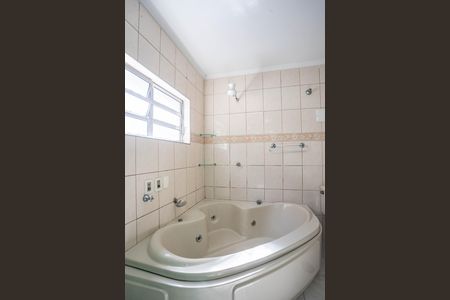 Casa à venda com 250m², 4 quartos e 2 vagas Casa à venda com 250m², 4 quartos e 2 vagasBanheiro da suíte 3