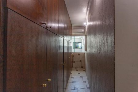 Closet / armarios  de casa à venda com 4 quartos, 250m² em Vila Nogueira, Diadema