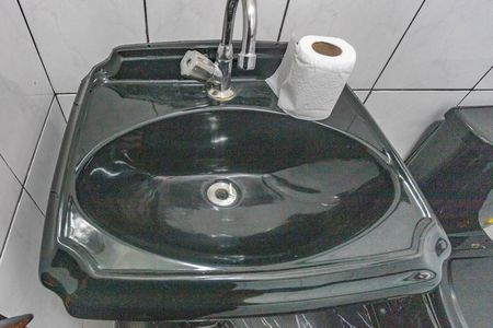 Casa à venda com 250m², 4 quartos e 2 vagas Casa à venda com 250m², 4 quartos e 2 vagasLavabo