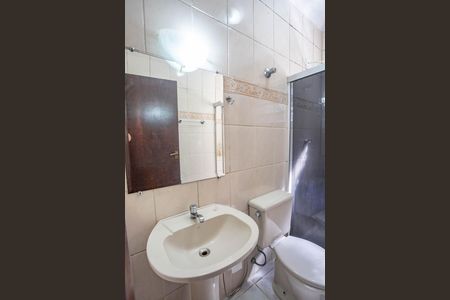 Casa à venda com 250m², 4 quartos e 2 vagas Casa à venda com 250m², 4 quartos e 2 vagasBanheiro social