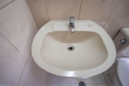 Casa à venda com 250m², 4 quartos e 2 vagas Casa à venda com 250m², 4 quartos e 2 vagasBanheiro social