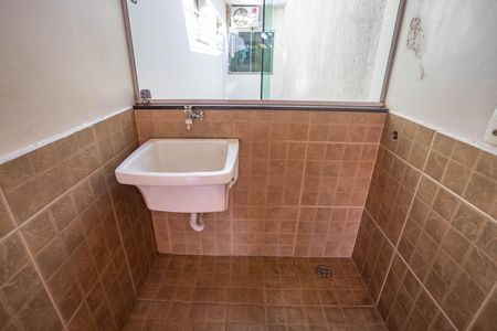 Casa à venda com 250m², 4 quartos e 2 vagas Casa à venda com 250m², 4 quartos e 2 vagasÁrea de serviço