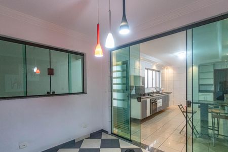 Casa à venda com 250m², 4 quartos e 2 vagas Casa à venda com 250m², 4 quartos e 2 vagasSala de jantar
