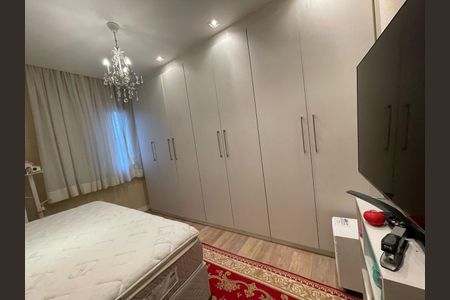 Apartamento à venda com 104m², 3 quartos e 2 vagas Apartamento à venda com 104m², 3 quartos e 2 vagasQuarto 1