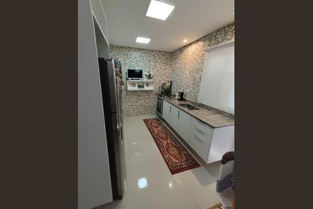 Apartamento à venda com 104m², 3 quartos e 2 vagas Apartamento à venda com 104m², 3 quartos e 2 vagasCozinha