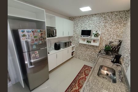 Apartamento à venda com 104m², 3 quartos e 2 vagas Apartamento à venda com 104m², 3 quartos e 2 vagasCozinha