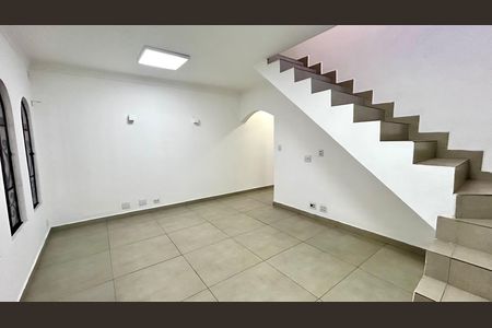 Sala de casa à venda com 3 quartos, 220m² em Parque Santo Antonio, Guarulhos
