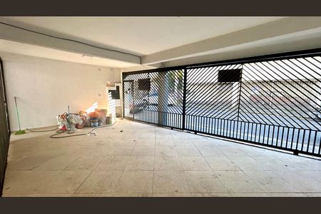 Garagem de casa à venda com 3 quartos, 220m² em Parque Santo Antonio, Guarulhos