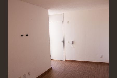 Sala de apartamento para alugar com 2 quartos, 50m² em Santa Cruz, Rio de Janeiro